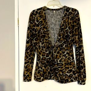 Studio Y long sleeve animal print sweater for women. Size L